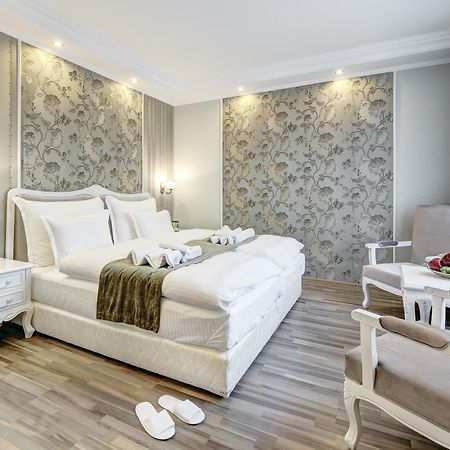 Boutique Hotel Diama Mratin Bagian luar foto