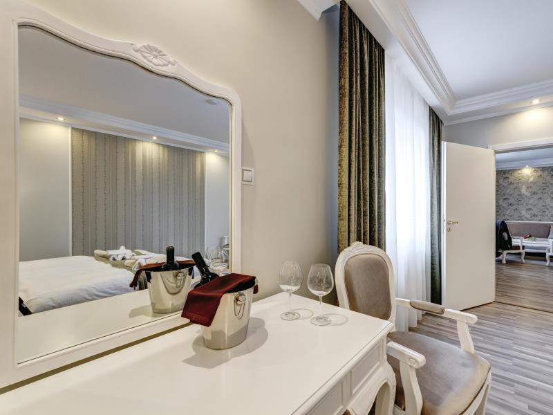 Boutique Hotel Diama Mratin Bagian luar foto