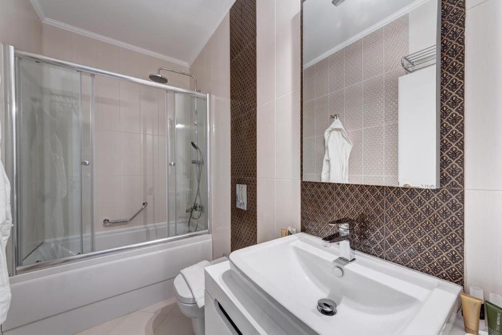 Boutique Hotel Diama Mratin Bagian luar foto